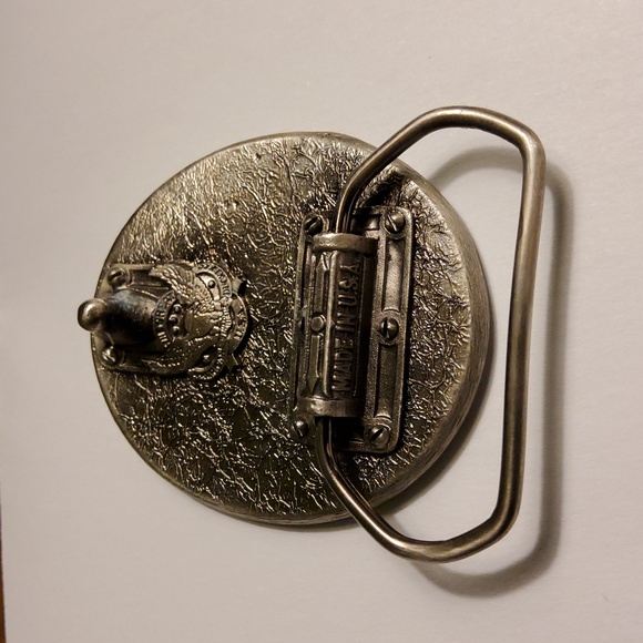 Vtg.Michelin Man Belt Buckle Silvertone 3D. - Picture 4 of 6